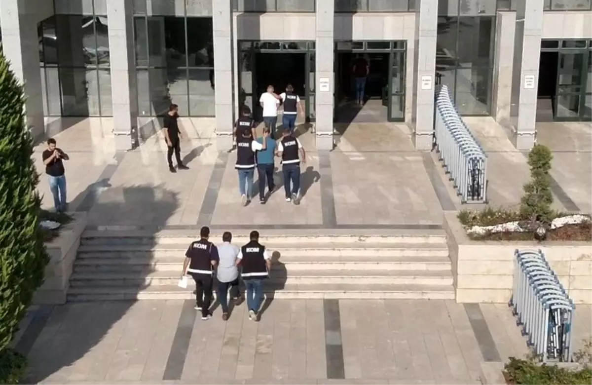 denizlide silah kacakcilari tutuklandi qhNq3b95