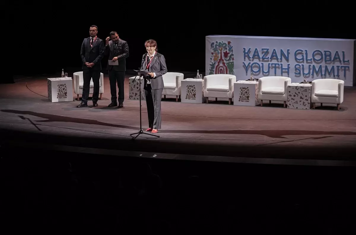 kazanda 4 genclik zirvesi basladi 4KwO7L96