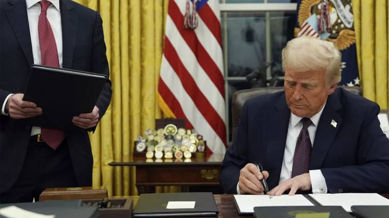 trump abd savunma bakanliginin ismini savas bakanligi olarak degistirdi artik saldiracagiz kazanmak icin savasiyoruz amerika geri dondu jxY3JfvX