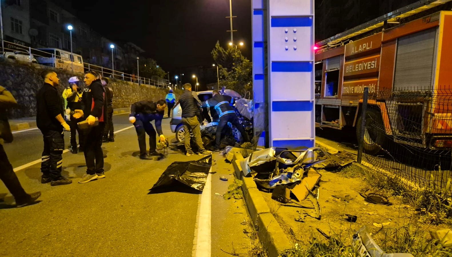 zonguldakta otomobil ust gecide carpti 2 olu 8iCp1svW