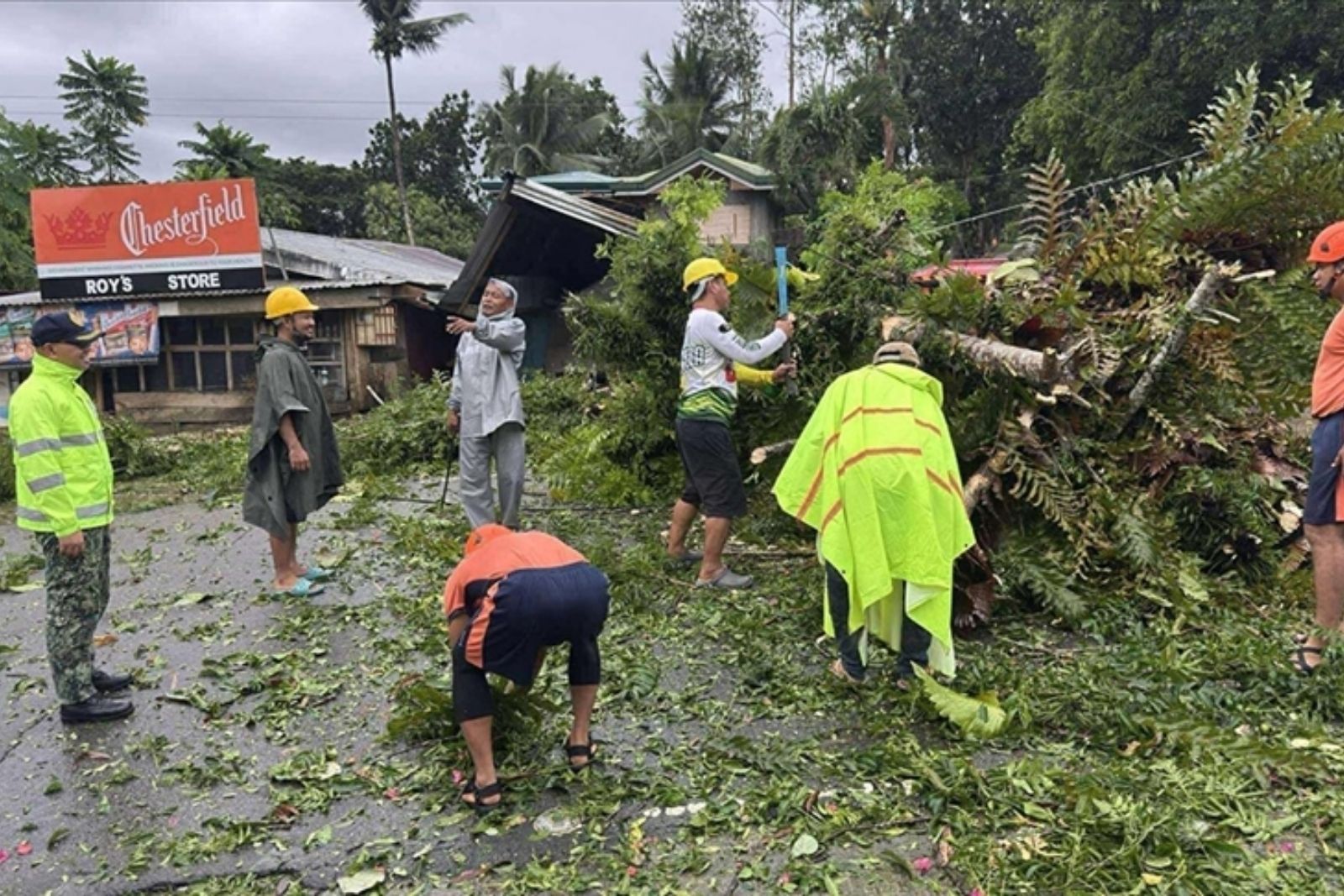 kalmaegi tayfunu filipinlerde 66 kisinin hayatina mal oldu hqhTVISw.jpg