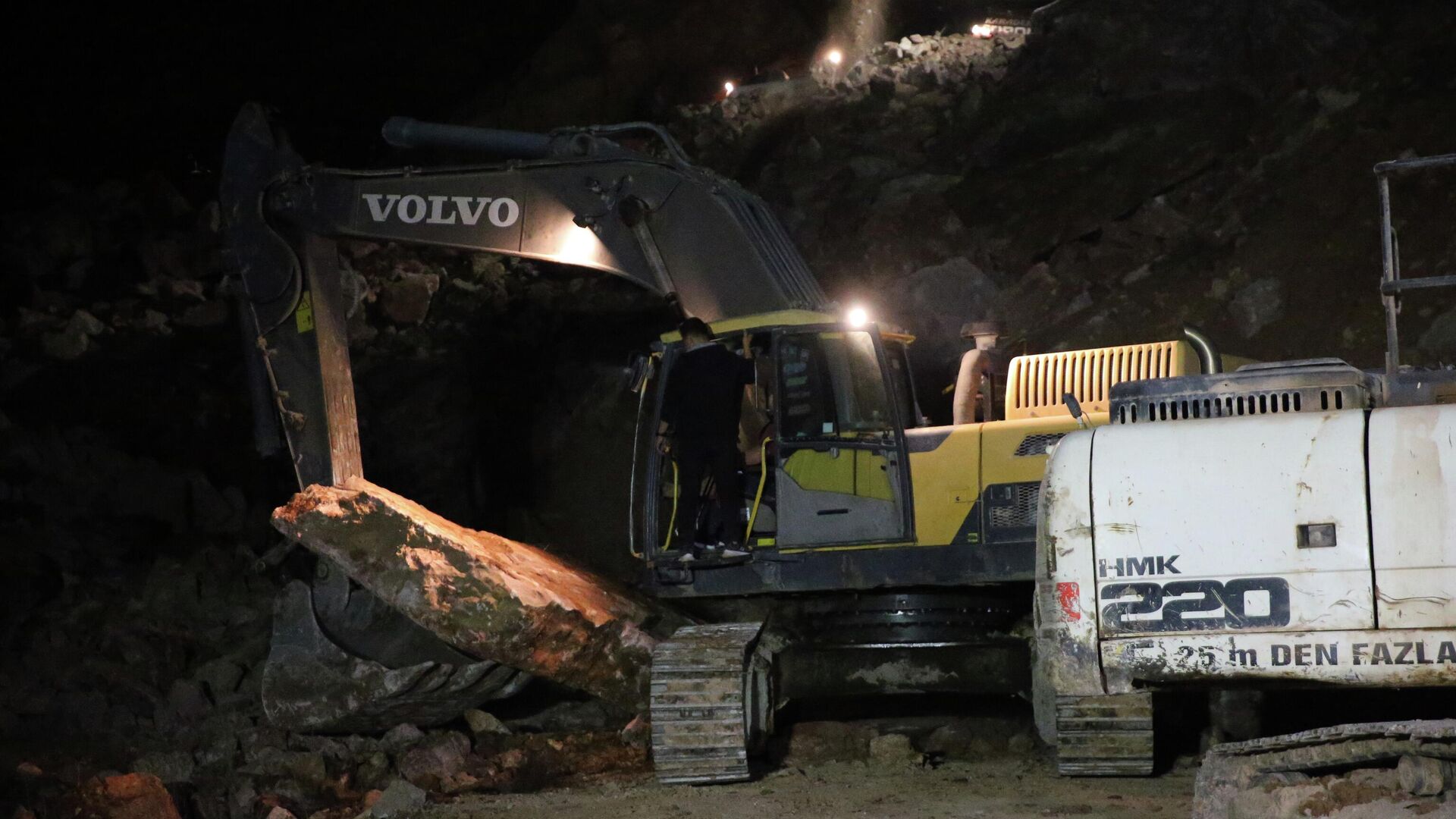 orduda tas ocagi santiyesinde gocuk 2 isciden 1inin cansiz bedenine ulasildi PYBldSRY.jpg