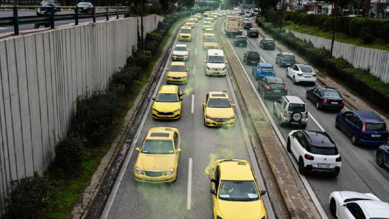 taksicilerden 48 saatlik grev d6XjsLzk.jpg