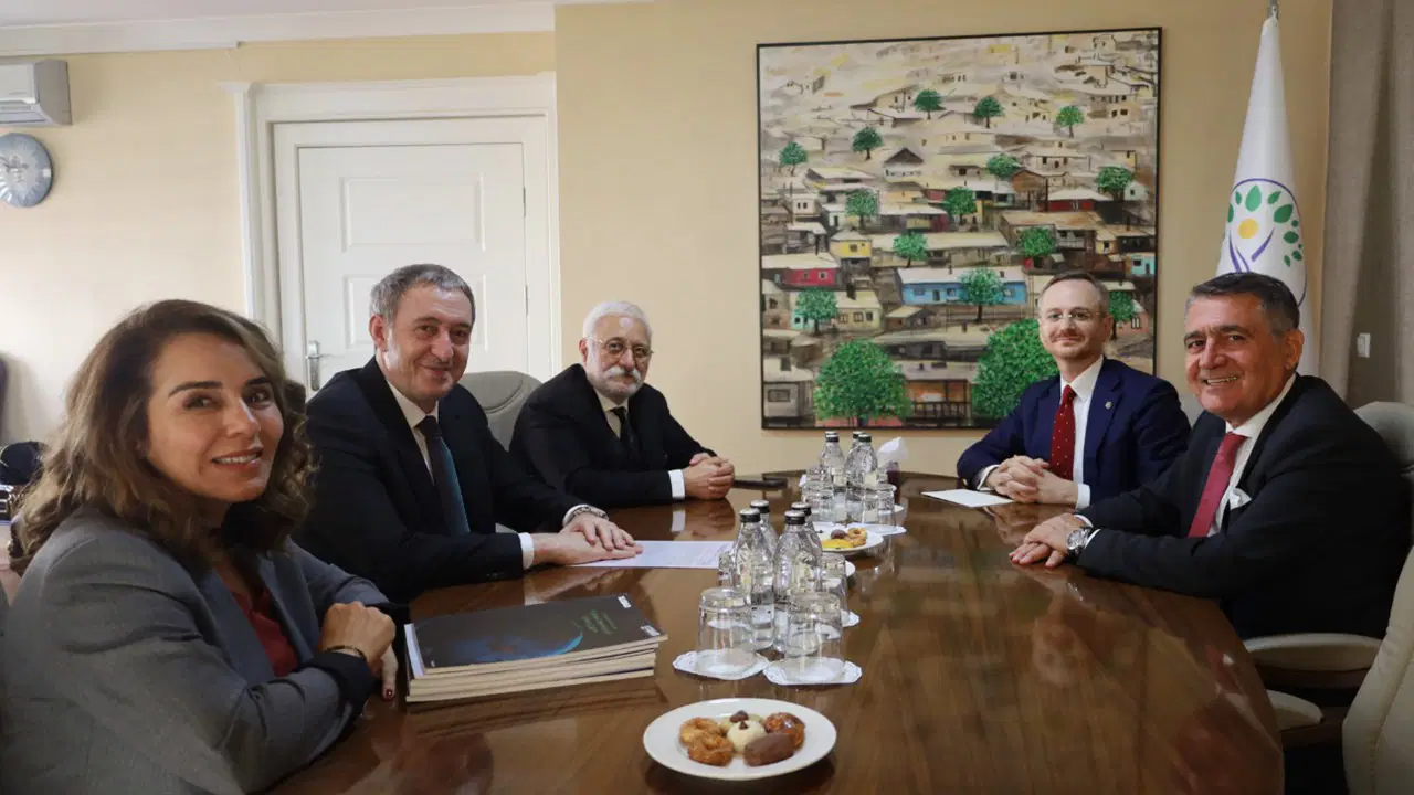 tusiad heyeti dem parti es genel baskani bakirhani ziyaret etti mklmjzPi.jpg