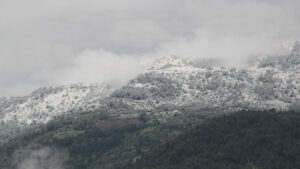 corumun-yuksek-kesimlerine-kar-yagdi-P5pdJN6R