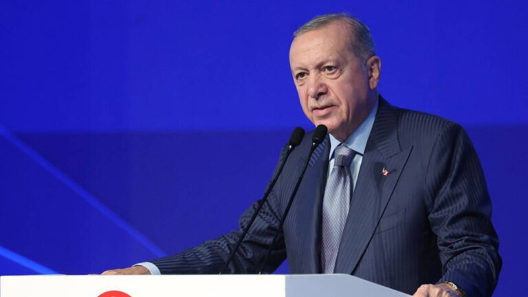 erdogandan-23-nisan-mesaji-cocuklarin-gozyaslarini-silmek-icin-gayret-ediyoruz-u59Hjj8S