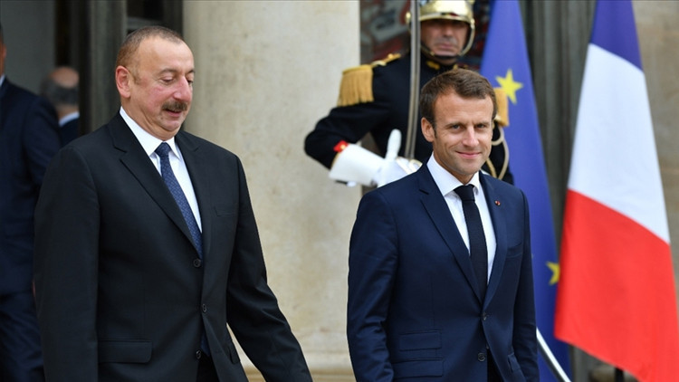 Aliyev ve Macron Arasında Önemli Telefon Görüşmesi