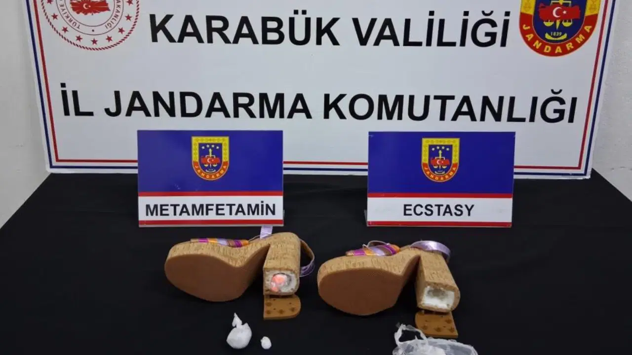 kadin-ayakkabisinin-topugundan-uyusturucu-cikti-3-supheli-adliyede-Mkiiidgj