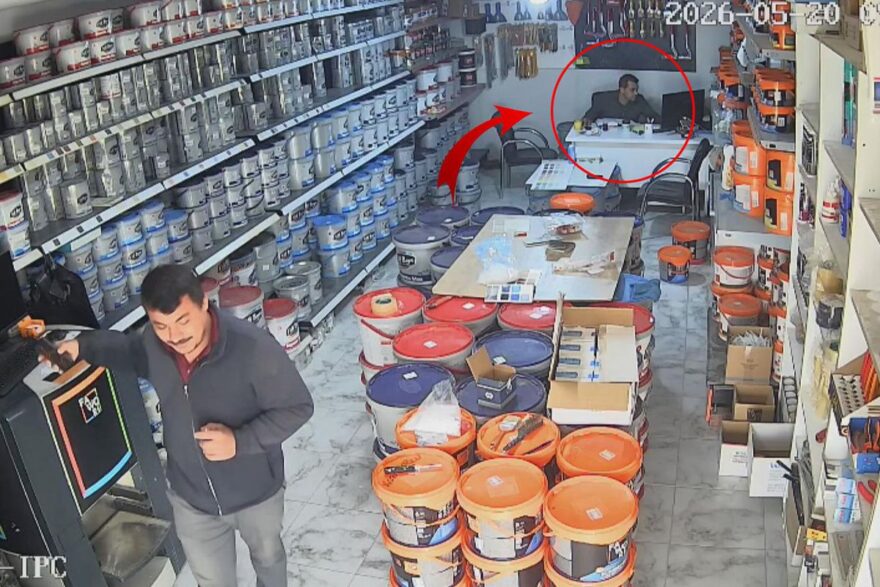 Deprem Anında Sakin Kalan Esnaf Göz Doldurdu