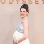Anne hathawayden 43 yasinda surpriz hamilelik itirafi hamile kiz kardeslerim her an guclu ve kXkIsx7b